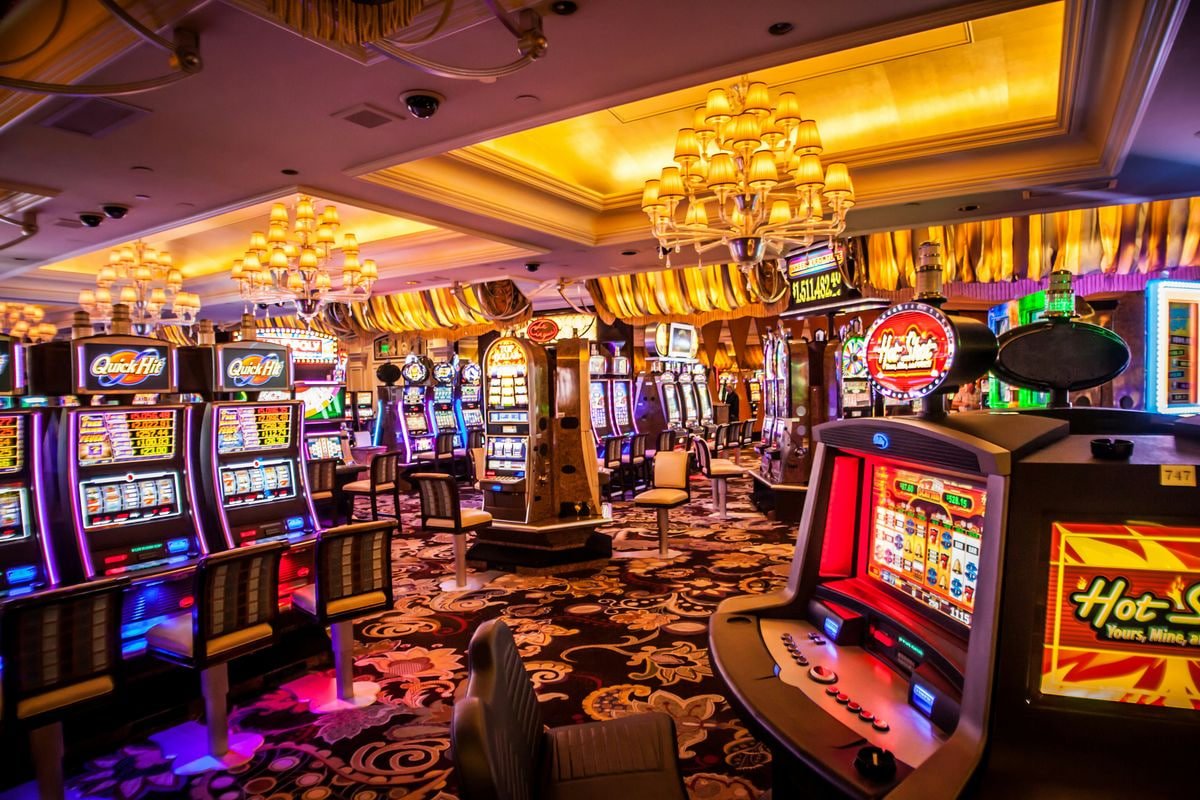 jiligames platform navigation guide showing sports betting and casino sections for Filipino users
